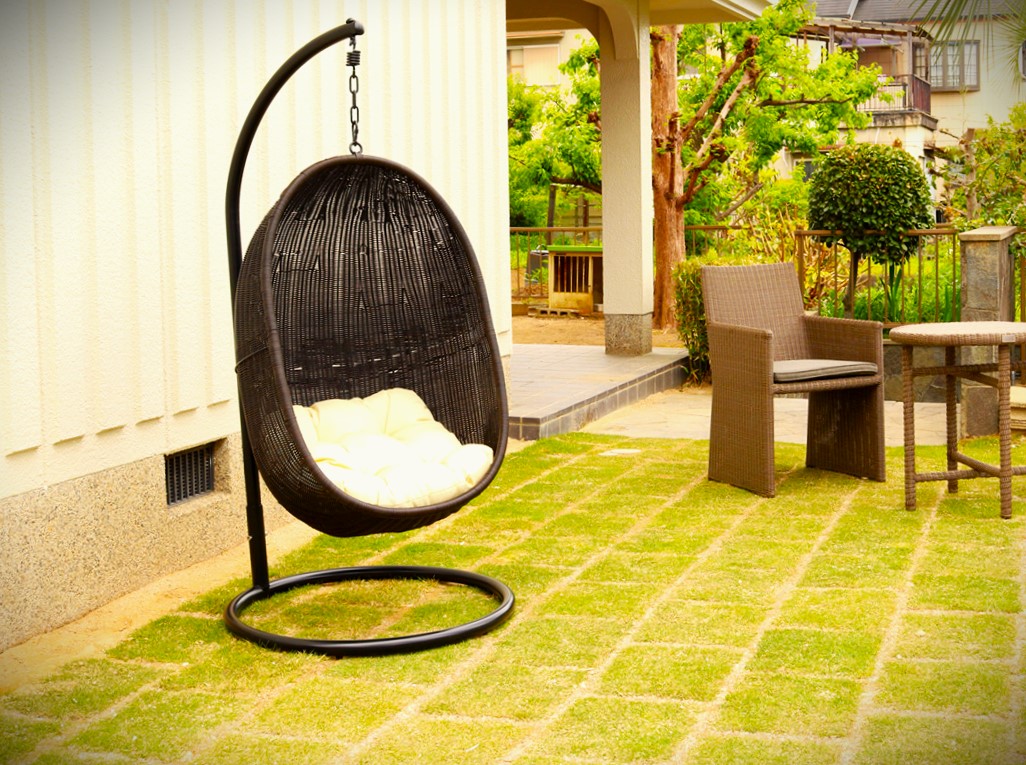Hanging Outdoor Chair with Stand 1